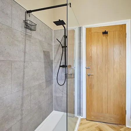 Host & - Salty Bay Apartment